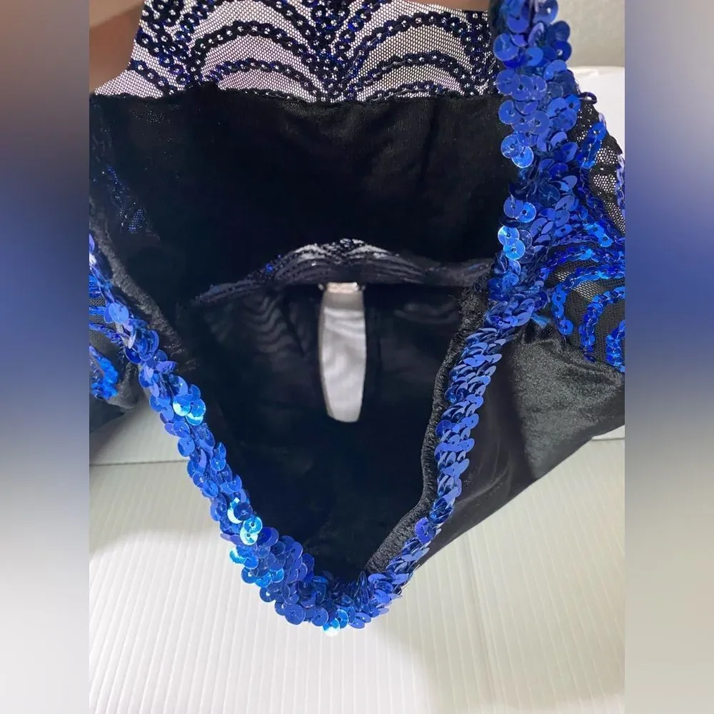 Glamour blue black